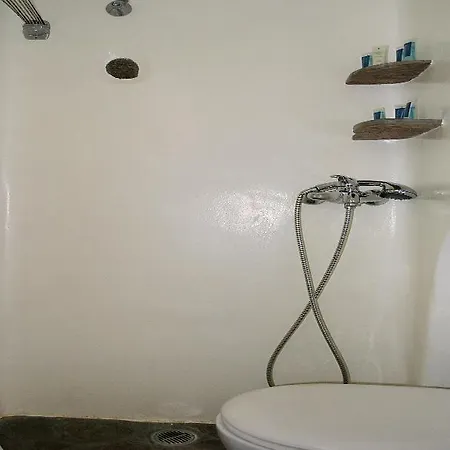 Peter's Arhontiko *